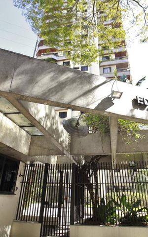 Apartamento à venda com 200m², 4 quartos e 3 vagasFachada