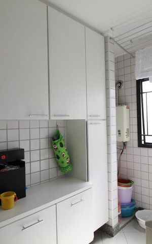 Apartamento à venda com 200m², 4 quartos e 3 vagasÁrea de serviço