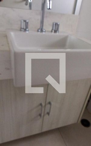 Apartamento à venda com 93m², 2 quartos e 2 vagas Apartamento à venda com 93m², 2 quartos e 2 vagasBanheiro da suíte