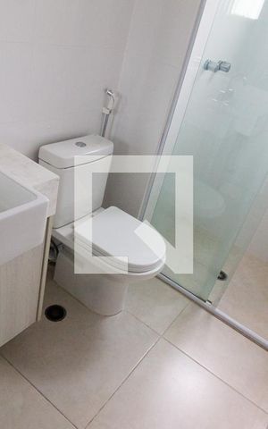 Apartamento à venda com 93m², 2 quartos e 2 vagas Apartamento à venda com 93m², 2 quartos e 2 vagasBanheiro da suíte