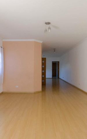 Casa à venda com 325m², 3 quartos e 6 vagasSala