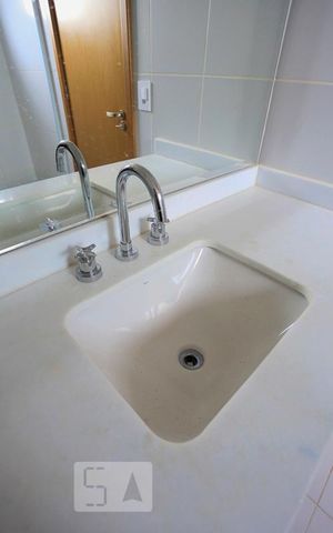 Apartamento para alugar com 60m², 2 quartos e 2 vagasBanheiro Suite  Detalhe