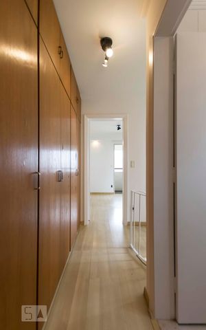 Apartamento à venda com 65m², 1 quarto e 1 vaga2o. Andar - Corredor