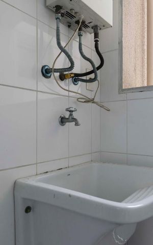 Apartamento à venda com 78m², 2 quartos e 1 vagaÁrea de serviço (Torneira)
