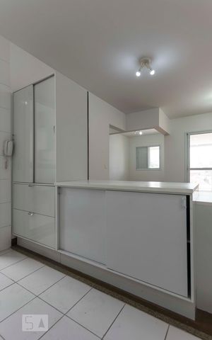 Apartamento à venda com 78m², 2 quartos e 1 vagaCozinha (Armários)