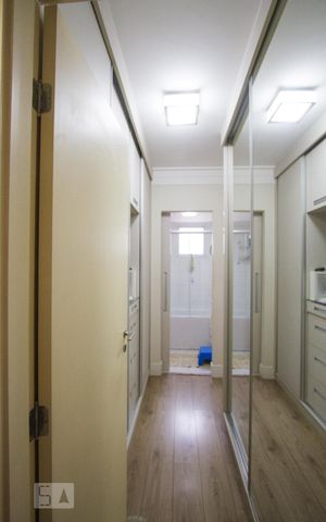 Apartamento à venda com 134m², 4 quartos e 2 vagasCloset Suite 3