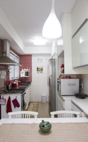Apartamento à venda com 134m², 4 quartos e 2 vagasCozinha