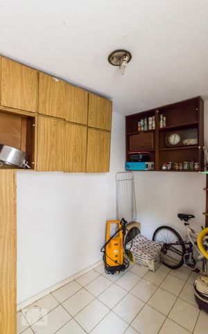 Casa à venda com 375m², 4 quartos e 2 vagasQuarto de serviço