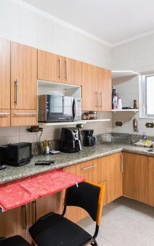 Casa à venda com 375m², 4 quartos e 2 vagasCozinha