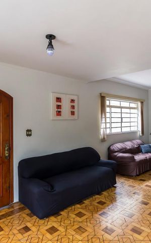 Casa à venda com 375m², 4 quartos e 2 vagasSala