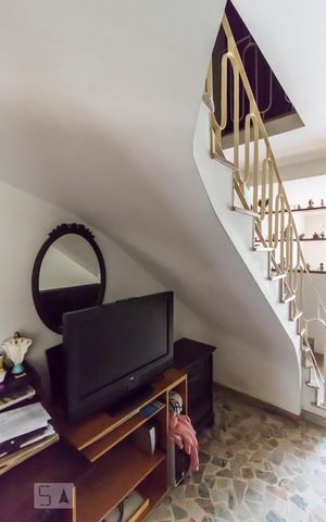 Casa à venda com 375m², 4 quartos e 2 vagasAntessala