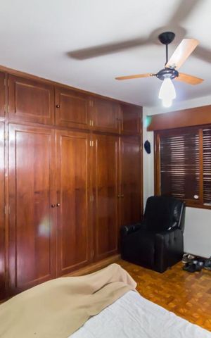 Casa à venda com 375m², 4 quartos e 2 vagasSuíte 1