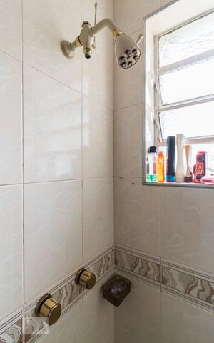 Casa à venda com 375m², 4 quartos e 2 vagasBanheiro