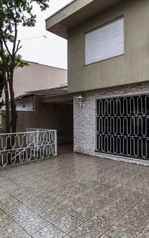 Casa à venda com 375m², 4 quartos e 2 vagasVaranda frente