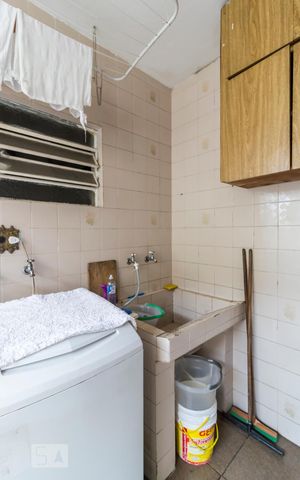 Casa à venda com 375m², 4 quartos e 2 vagasÁrea de serviço