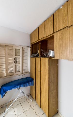 Casa à venda com 375m², 4 quartos e 2 vagasQuarto de serviço