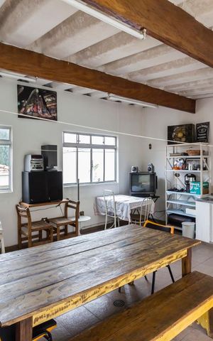 Casa à venda com 375m², 4 quartos e 2 vagasVaranda