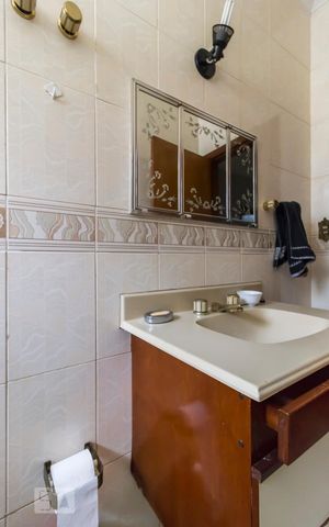 Casa à venda com 375m², 4 quartos e 2 vagasBanheiro