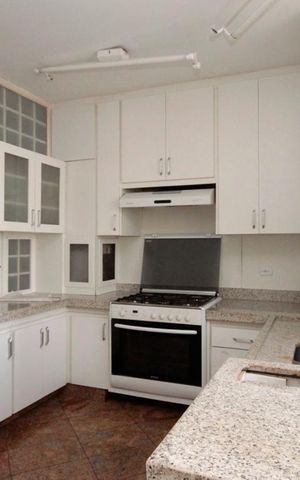 Apartamento à venda com 210m², 4 quartos e 2 vagasCozinha