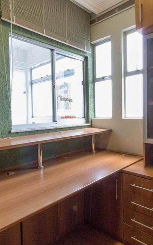 Apartamento à venda com 80m², 2 quartos e 1 vagaEscritório