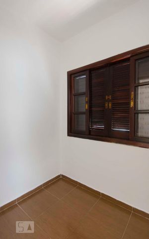 Casa para alugar com 125m², 4 quartos e 2 vagasQuarto de serviço