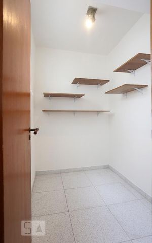 Apartamento para alugar com 148m², 3 quartos e 1 vaga Apartamento para alugar com 148m², 3 quartos e 1 vagaQuarto de Serviço