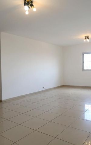 Apartamento para alugar com 148m², 3 quartos e 1 vaga Apartamento para alugar com 148m², 3 quartos e 1 vagaSala