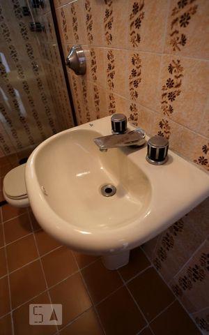 Apartamento para alugar com 148m², 3 quartos e 1 vaga Apartamento para alugar com 148m², 3 quartos e 1 vagaBanheiro