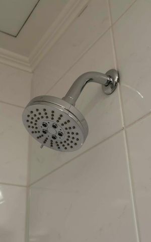 Apartamento para alugar com 80m², 2 quartos e 2 vagasBanheiro social (Chuveiro)