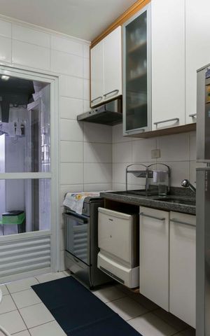 Apartamento para alugar com 80m², 2 quartos e 2 vagasCozinha