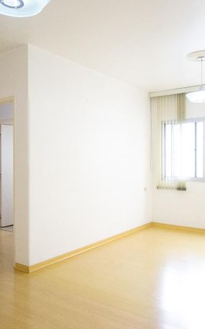 Apartamento à venda com 92m², 2 quartos e 1 vaga Apartamento à venda com 92m², 2 quartos e 1 vagaSala