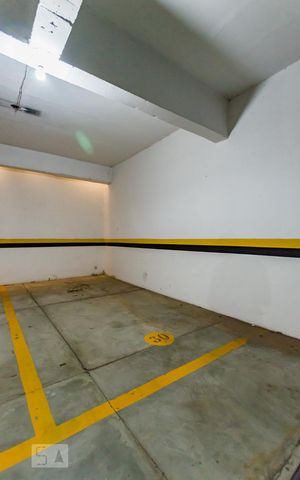 Apartamento para alugar com 40m², 1 quarto e 1 vaga Apartamento para alugar com 40m², 1 quarto e 1 vagaGaragem