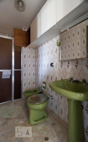 Apartamento à venda com 65m², 2 quartos e 1 vagaBanheiro social