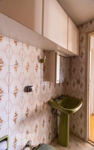 Apartamento à venda com 65m², 2 quartos e 1 vagaBanheiro social