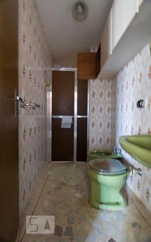 Apartamento à venda com 65m², 2 quartos e 1 vagaBanheiro social