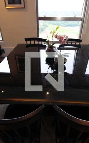 Apartamento para alugar com 140m², 2 quartos e 4 vagasDetalhe Sala