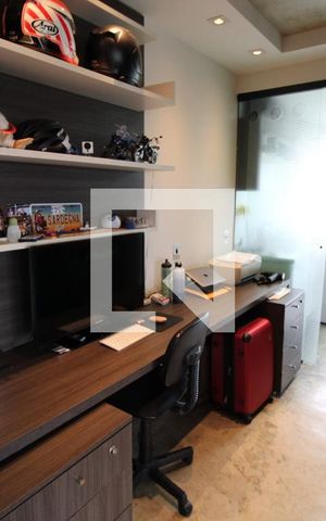 Apartamento para alugar com 140m², 2 quartos e 4 vagasEscritório