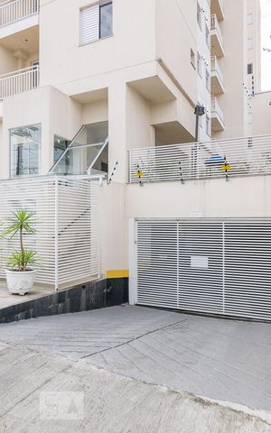 Apartamento para alugar com 55m², 2 quartos e 1 vaga Apartamento para alugar com 55m², 2 quartos e 1 vagaFachada