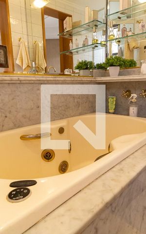 Apartamento à venda com 60m², 1 quarto e 1 vaga Apartamento à venda com 60m², 1 quarto e 1 vagaBanheiro da Suíte