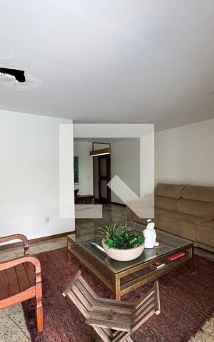 Apartamento à venda com 180m², 4 quartos e 2 vagas Apartamento à venda com 180m², 4 quartos e 2 vagasSala