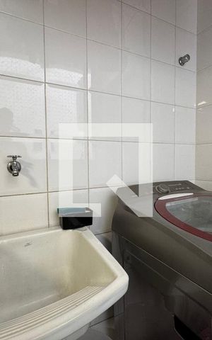 Apartamento à venda com 180m², 4 quartos e 2 vagas Apartamento à venda com 180m², 4 quartos e 2 vagasCozinha e Área de Serviço