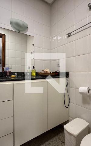 Apartamento à venda com 180m², 4 quartos e 2 vagas Apartamento à venda com 180m², 4 quartos e 2 vagasSuíte - Banheiro