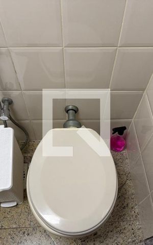 Apartamento à venda com 180m², 4 quartos e 2 vagas Apartamento à venda com 180m², 4 quartos e 2 vagasBanheiro Social