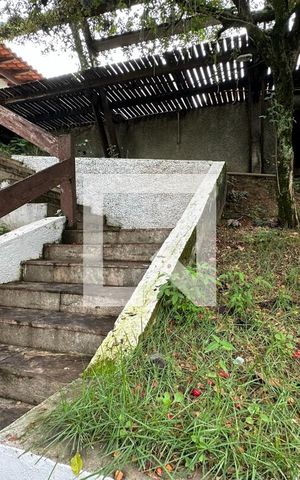 Casa à venda com 450m², 5 quartos e 3 vagasCobertura/ escada
