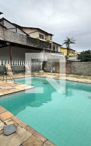 Casa à venda com 450m², 5 quartos e 3 vagasCobertura- Piscina 