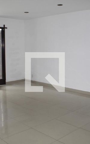 Casa à venda com 450m², 5 quartos e 3 vagasSala