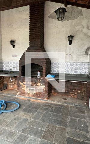 Casa à venda com 450m², 5 quartos e 3 vagasCobertura- Churrasqueira