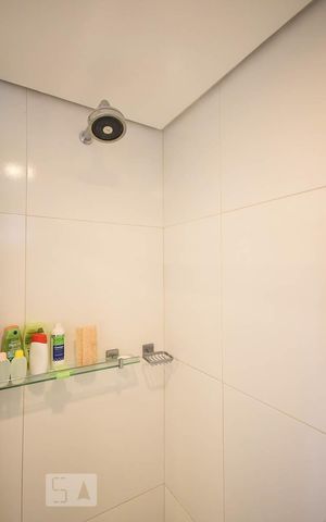 Apartamento à venda com 180m², 1 quarto e 2 vagas Apartamento à venda com 180m², 1 quarto e 2 vagasDetalhe do banheiro suíte