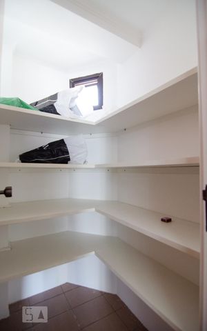 Apartamento à venda com 97m², 3 quartos e 2 vagas Apartamento à venda com 97m², 3 quartos e 2 vagasDespensa