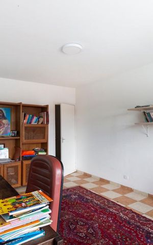 Casa à venda com 500m², 6 quartos e 3 vagasEscritório - edícula